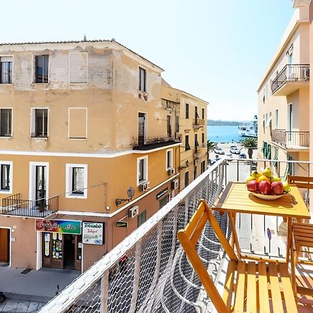 Splendido Appartamento In Pieno Centro Dell'Isola La Maddalena  Exteriér fotografie